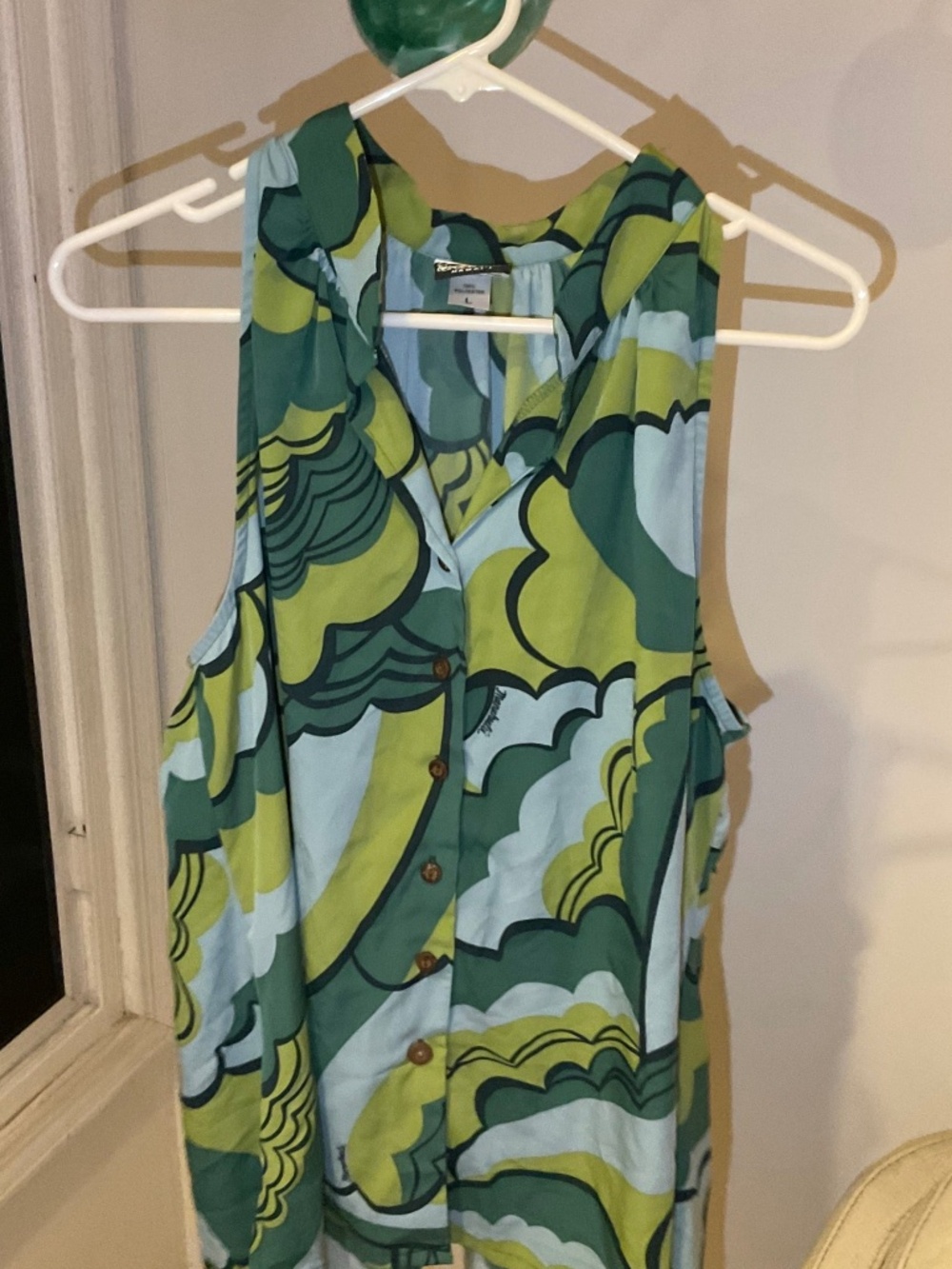 Manuheali’i Beautiful Green Sleeveless Top   Size L